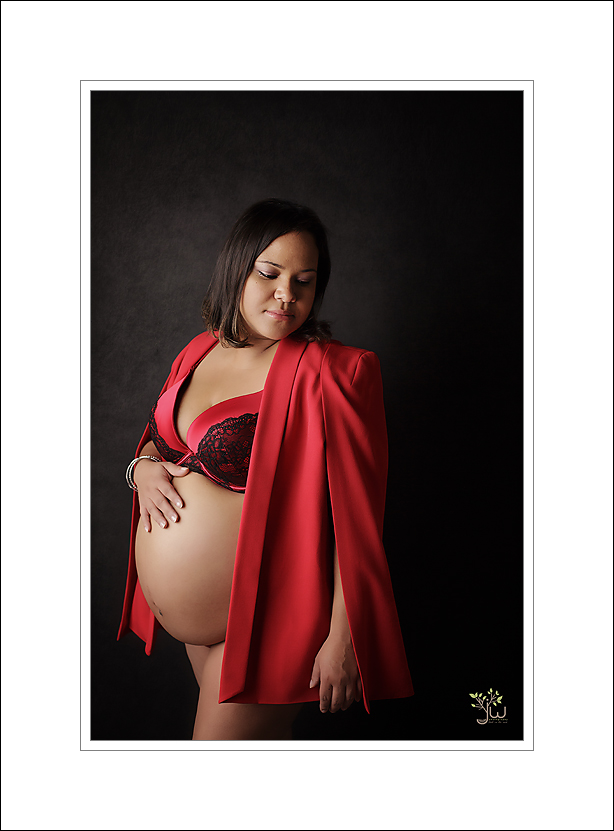 Best Puyallup maternity photographer