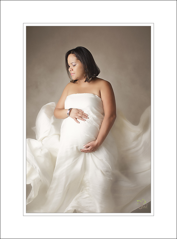 Best Puyallup maternity photography